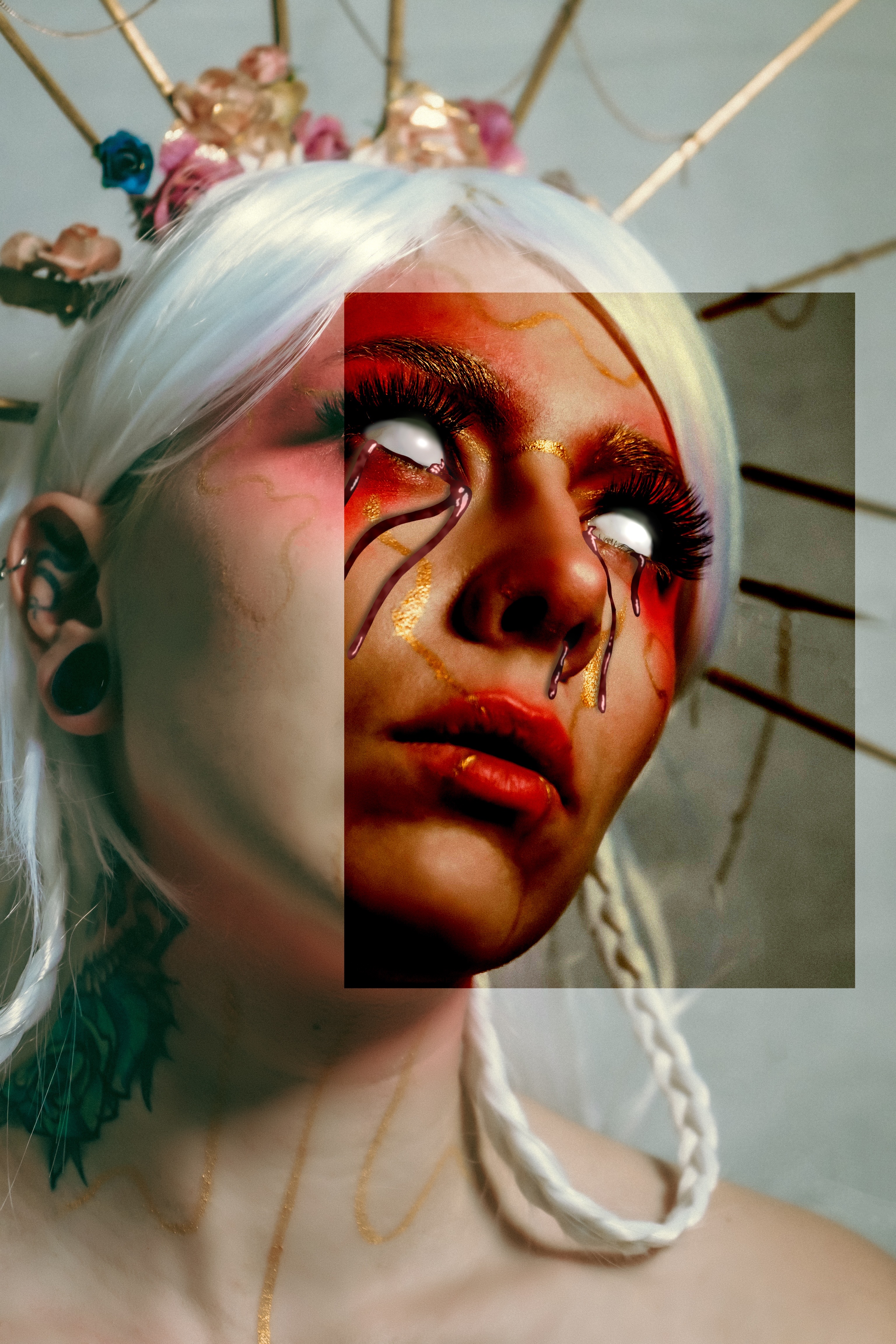 Auto-portrait avec maquillage artistique